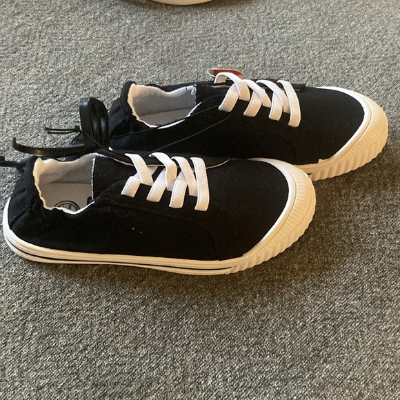 3 pairs wonder nation canvas style shoes - Picture 6 of 11